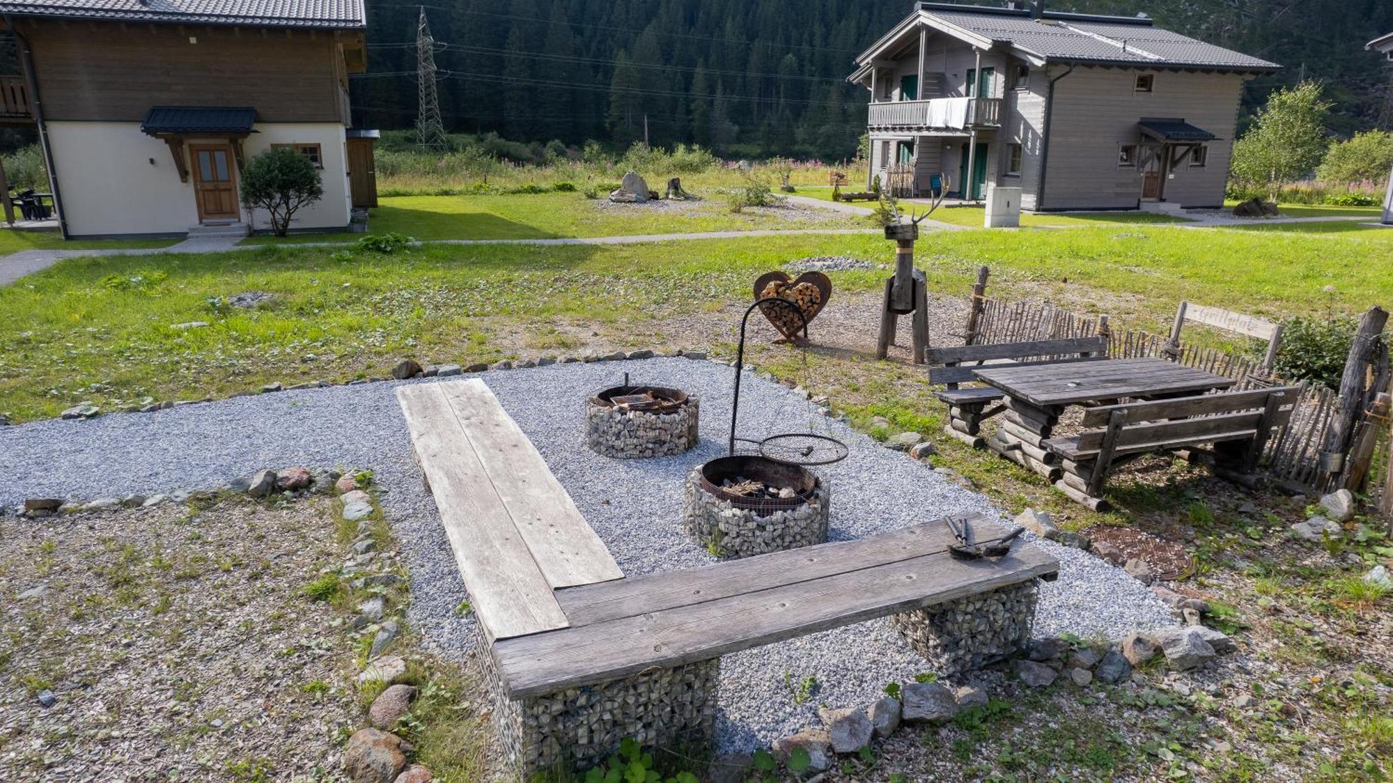 Tauerndorf Enzingerboden Ski in&out - Steinbock Lodges Exterior foto